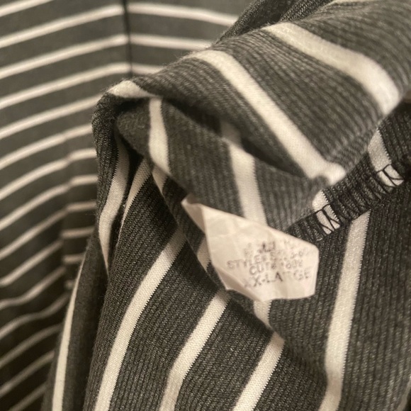 Alloy Gray and White Striped Midi Dress - Picture 4 of 4